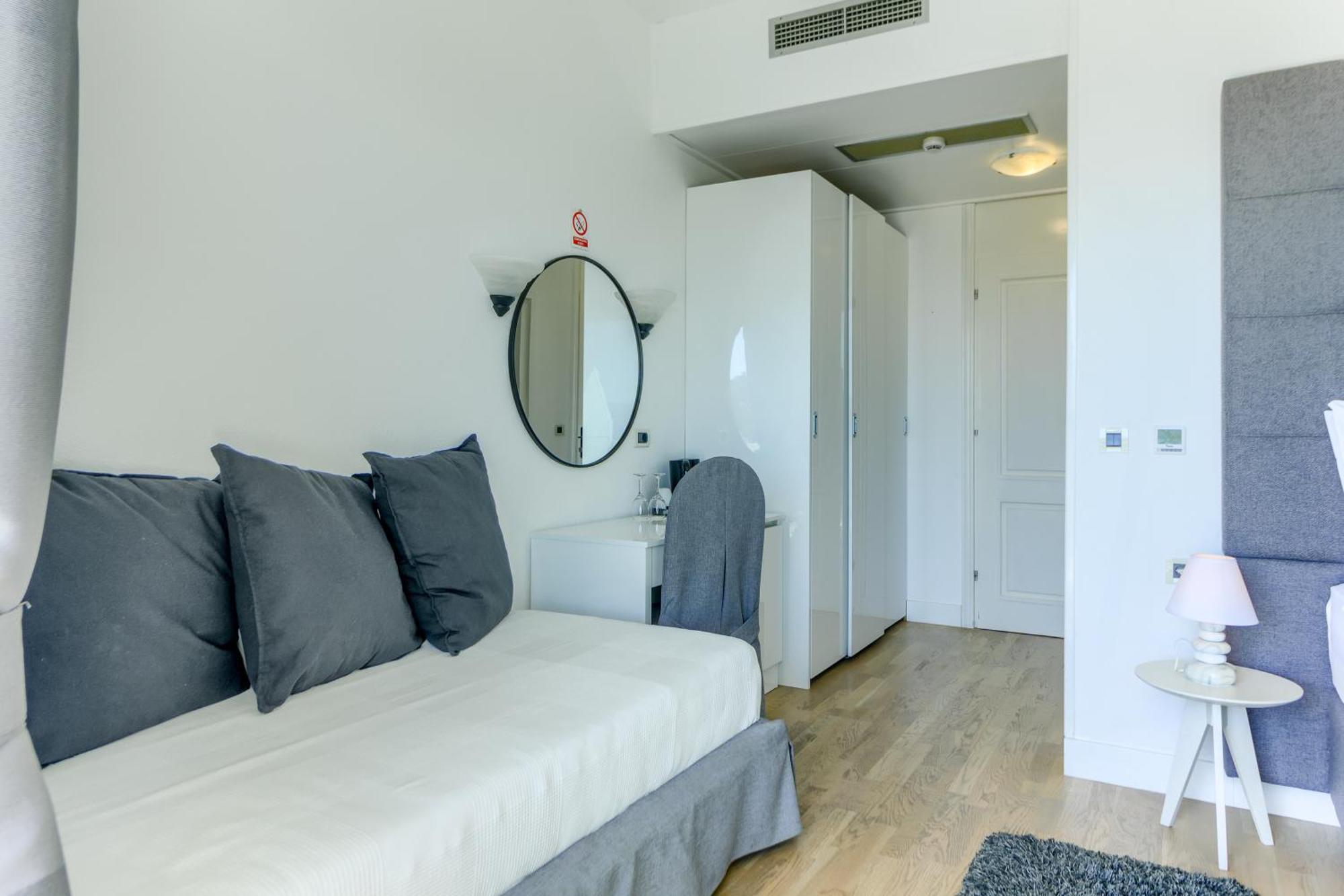 Hotel Riva Kastela With Swimming Pool المظهر الخارجي الصورة